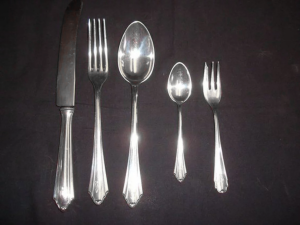 Beispielbild altes Silberbesteck
