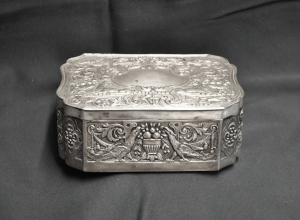 Beispielbild alte Silber Dosen
